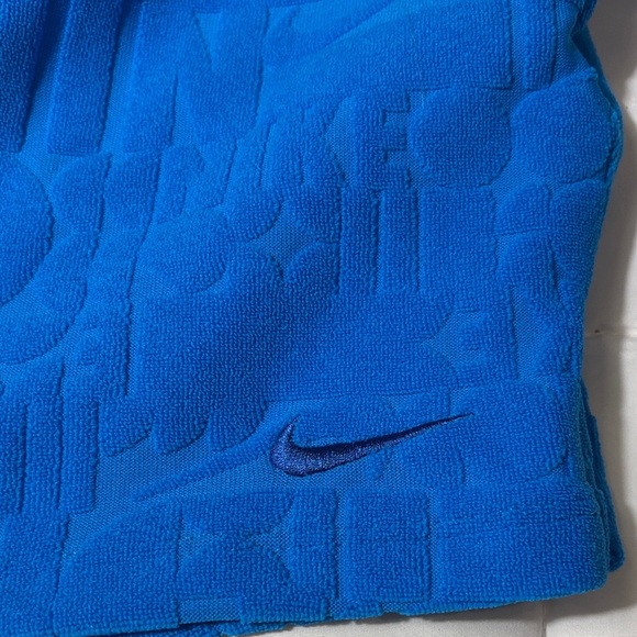 Nike 3.5” Volley Short Retro Flow Terry - Training shorts in Turquoise - Picture 8 of 13